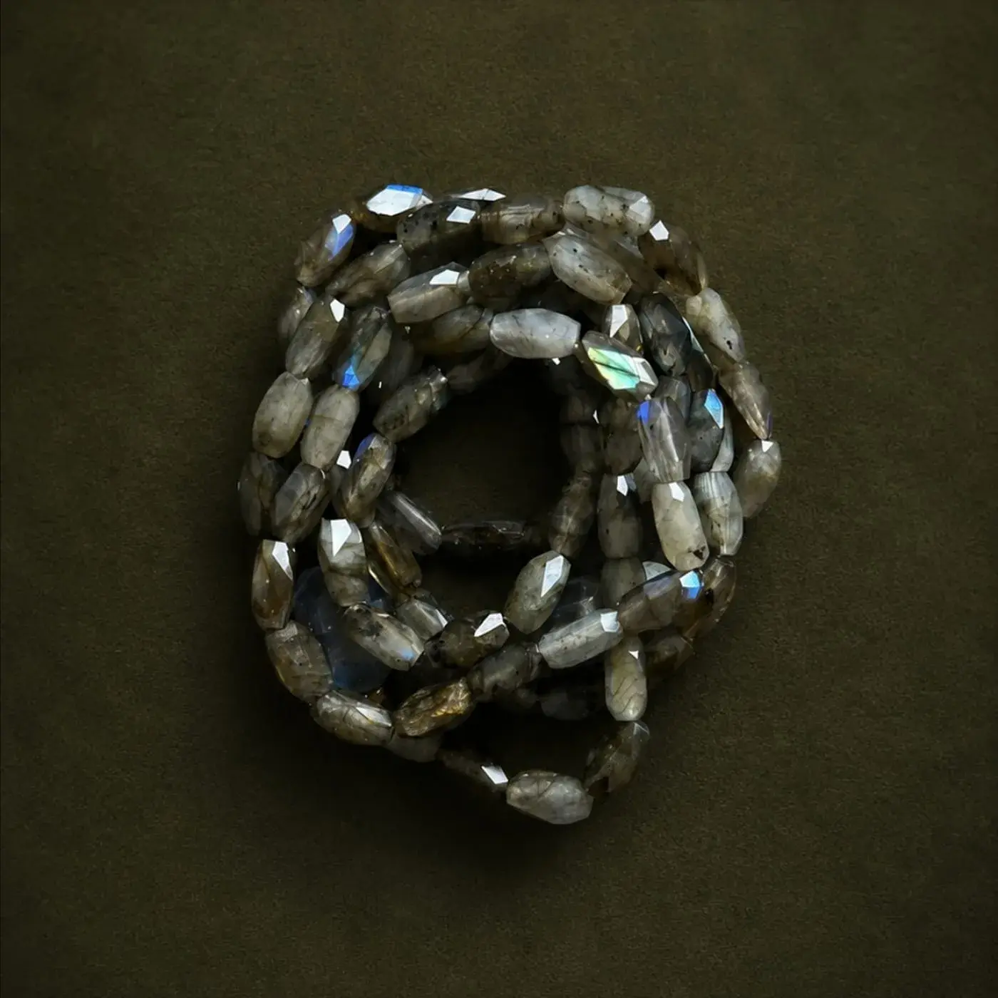 Marea · Cauce — detalle de la piedra